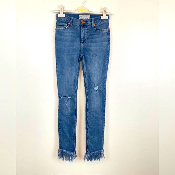 Free People Blue Distressed Fringe Hem Crop Skinny Jeans Womens Size W 25 - Picture 1 of 12